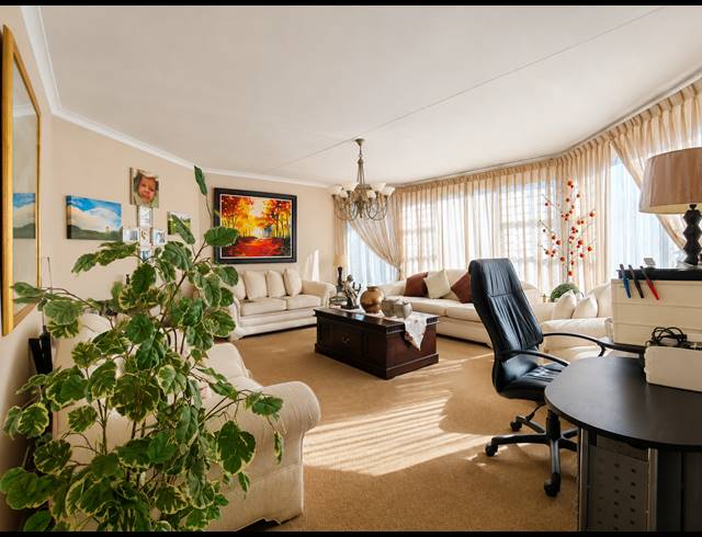 4 BEDROOM HOUSE FOR SALE IN THREE RIVERS EAST
